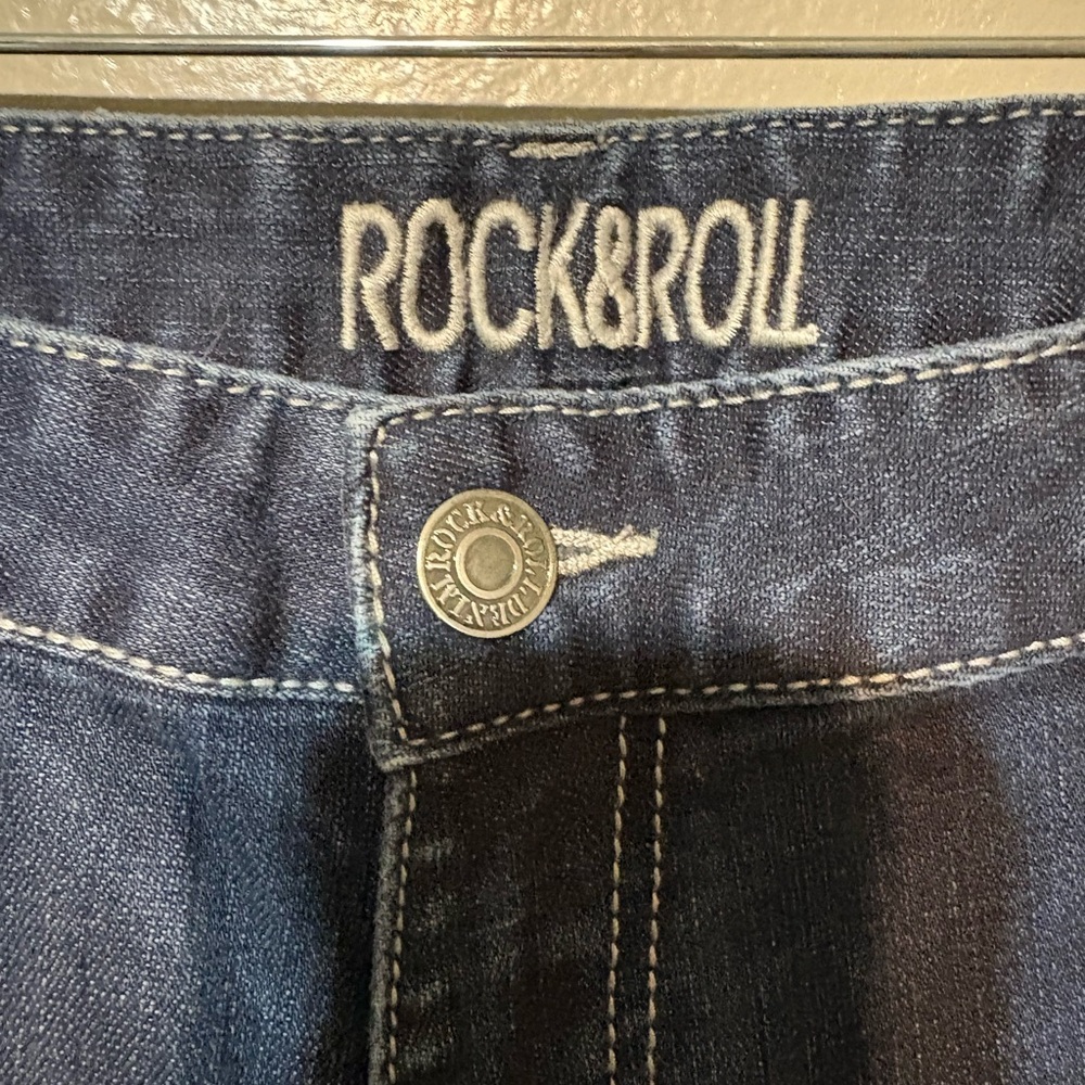 Women’s Rock & Roll Cow Girl Denim Straight Leg Jeans Dark Blue Wash Size 33x34 - Picture 5 of 16